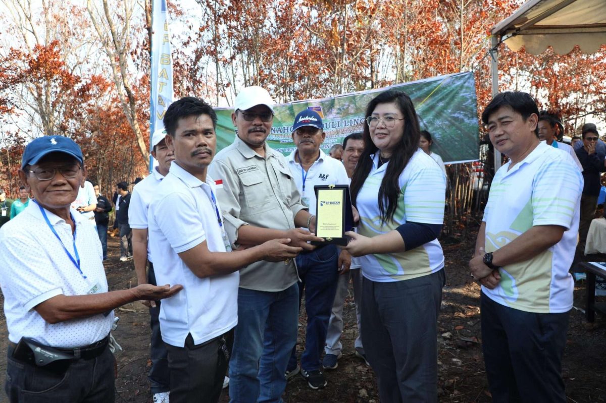 1.000 Pohon Mahoni Ditanam di Waduk Duriangkang, Upaya Jaga Air Baku Batam