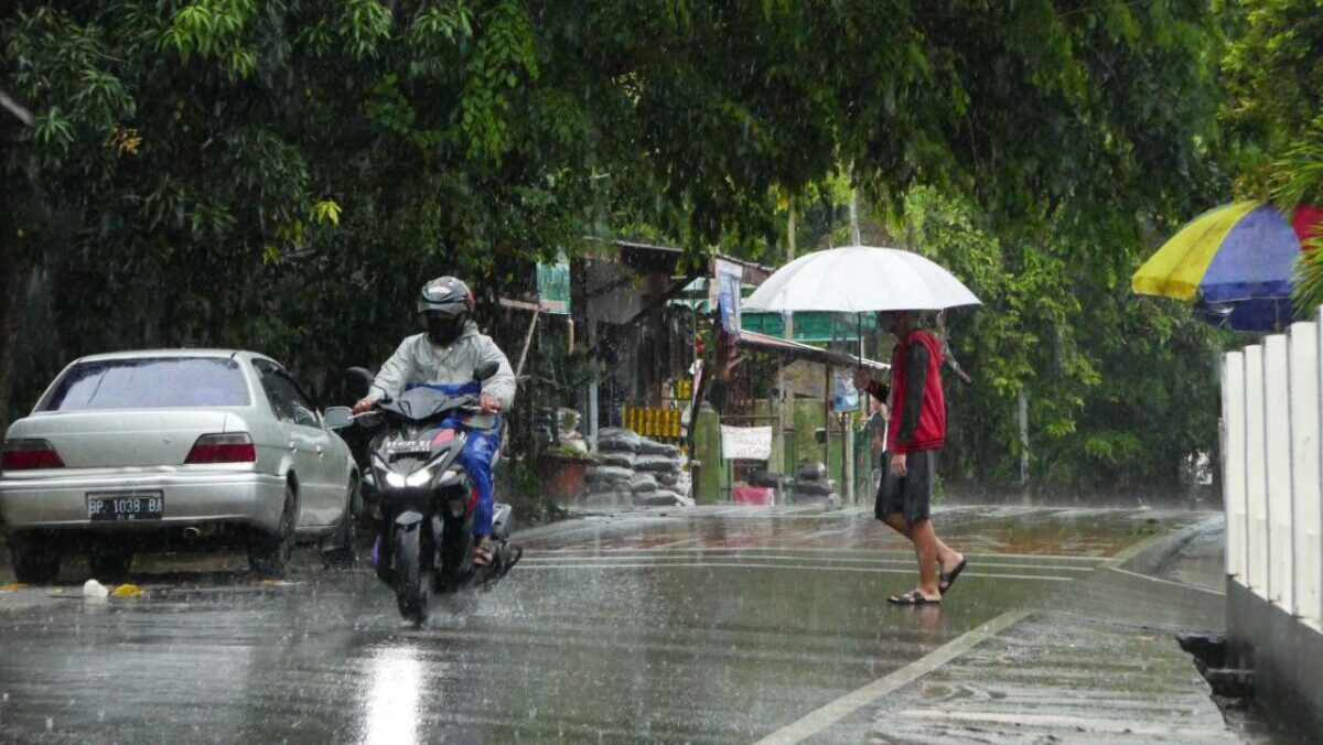 Kamis, Cuaca Kepri Berawan dengan Potensi Hujan