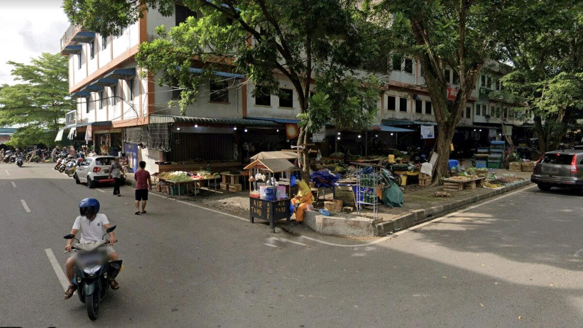 Satpol PP Tanjungpinang Larang Pedagang Gunakan Trotoar di Bintan Centre