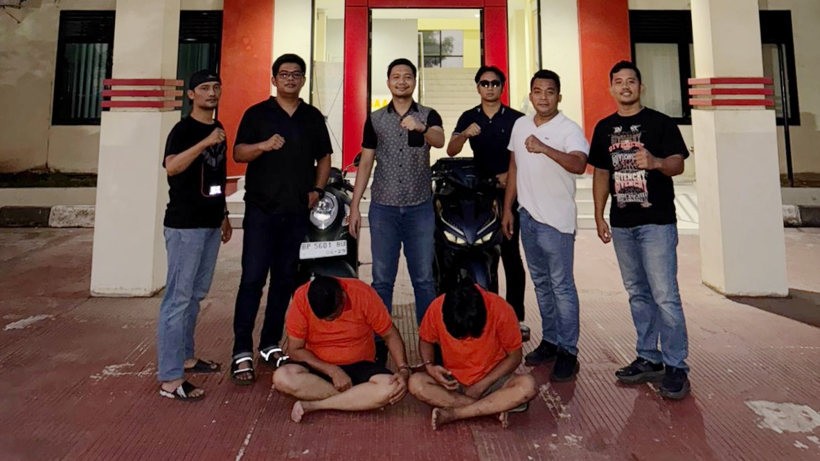 Modus COD, Pencuri dan Penadah Motor Curian di Batam Dibekuk Polisi