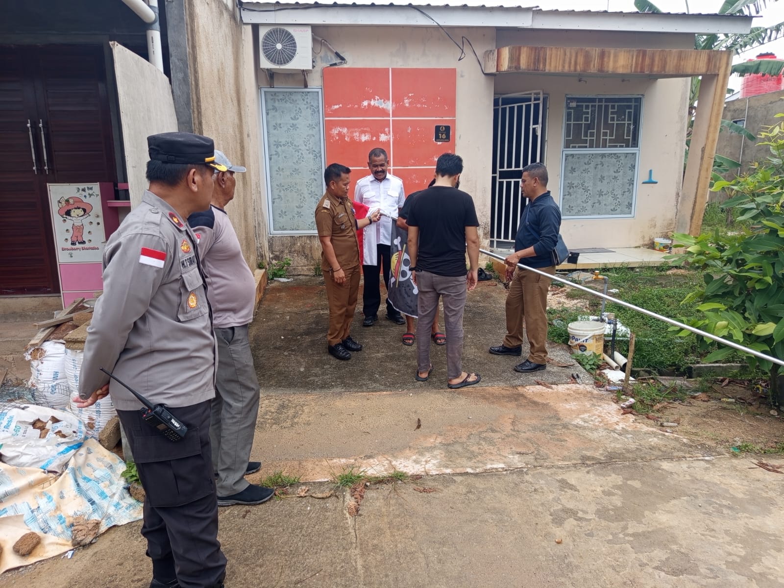 Rumah di Batam Kibarkan Bendera One Piece, Polisi Turun Tangan
