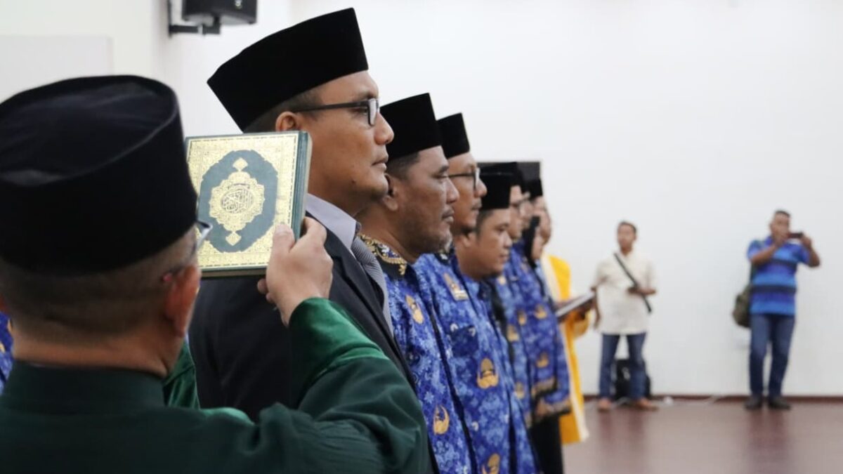 Bupati Roby Lantik 19 Pejabat Baru di Lingkungan Pemkab Bintan