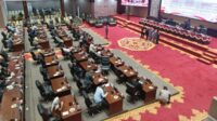 Pendapatan APBD-P Kepri Diproyeksi Turun Rp7 Miliar, Belanja Naik Rp14,7 Miliar Pendapatan APBD-P Kepri Diproyeksi Turun Rp7 Miliar, Belanja Naik Rp14,7 Miliar