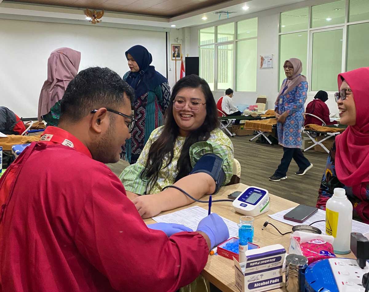 RSBP Batam dan PMI Kumpulkan 56 Kantong Darah di Bulan Bakti