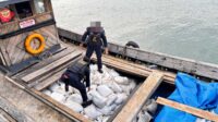 bea-cukai-batam Bea Cukai Batam Gagalkan Penyelundupan 20 Ton Pasir Timah di Laut Natuna
