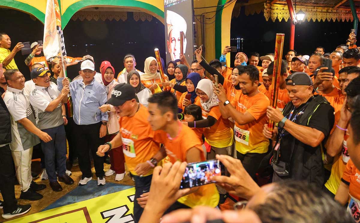 Ratusan Peserta Mancanegara Ramaikan Night Run Pulau Penyengat, Simak Keseruannya
