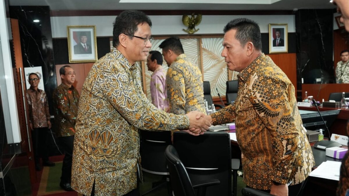 gubernur ansar ahmad