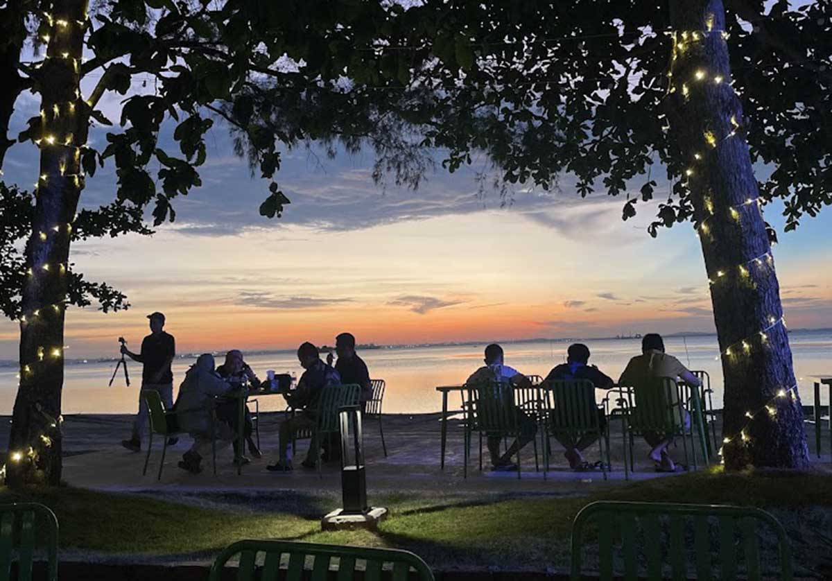D’Mario Sunset Resto, Tempat Makan Tepi Pantai dengan Sunset Cantik di Bintan