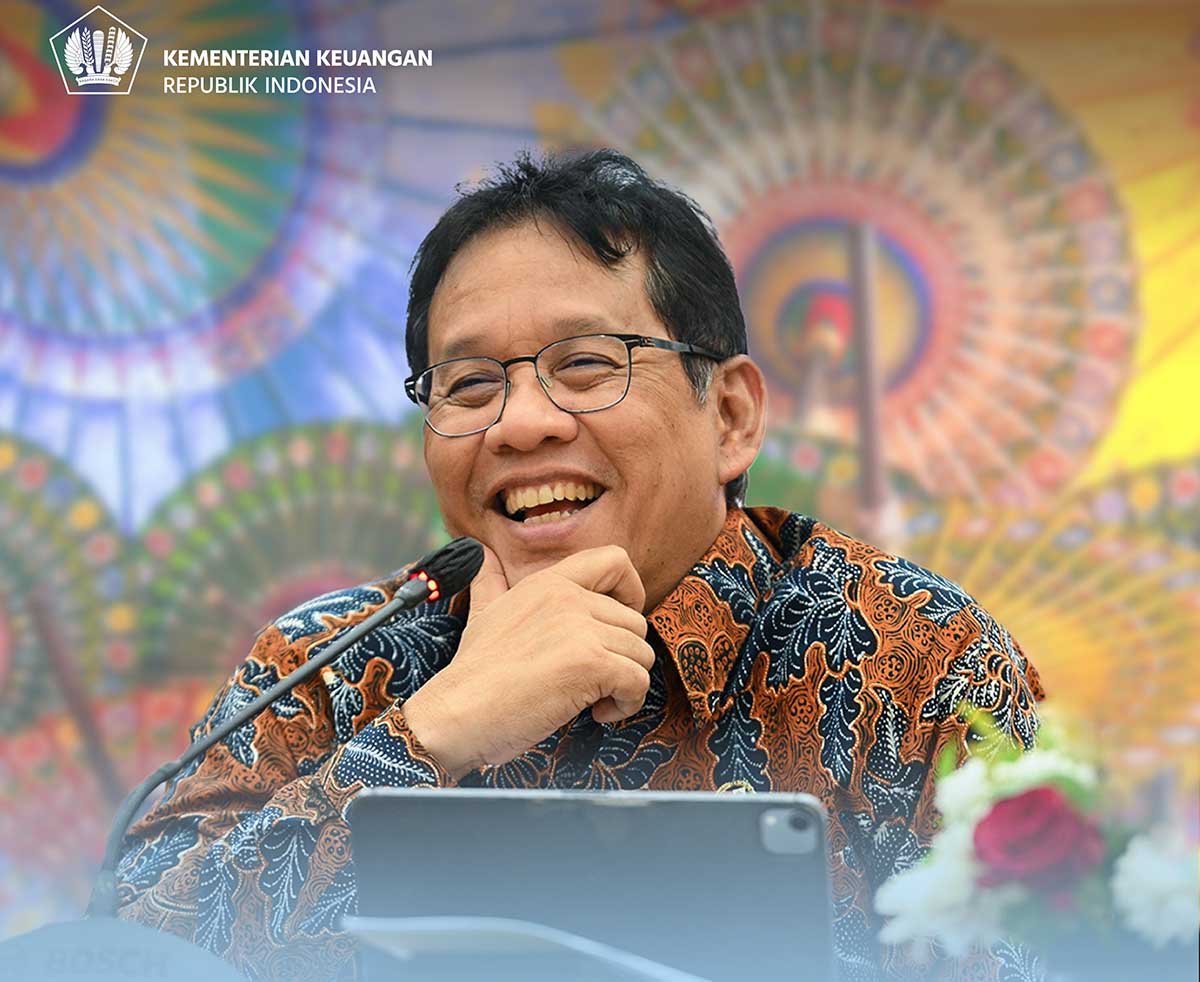 Ada Laporan Oknum Bea Cukai Nongkrong di Starbucks, Menkeu Purbaya Langsung Bereaksi