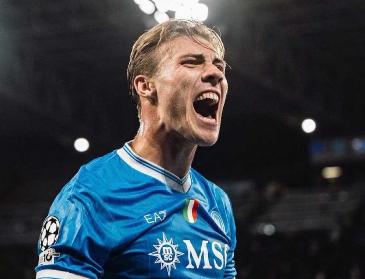 Gol Penentu Rasmus Hojlund Bawa Napoli Puncaki Klasemen Liga Italia