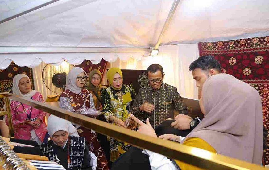 Stand Dekranasda Tanjungpinang Raih Juara Terbaik di Dekra Fest Kepri 2025