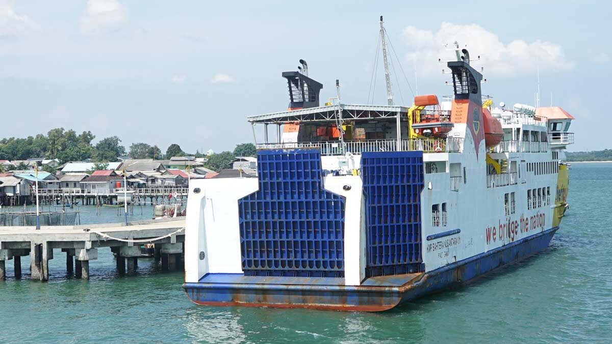 kapal docking nataru