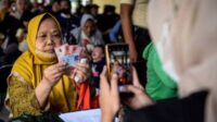 Cara Cek Bansos Secara Online, Lengkap dengan Daftar Jenis Bantuan November 2025