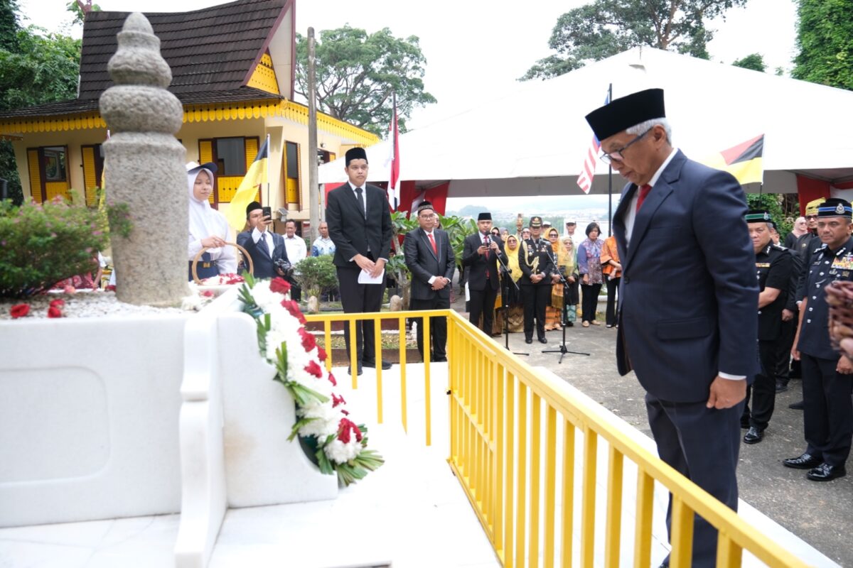KJRI Johor Bahru Gelar Peringatan Hari Pahlawan di Makam Tuanku Tambusai, Negeri Sembilan