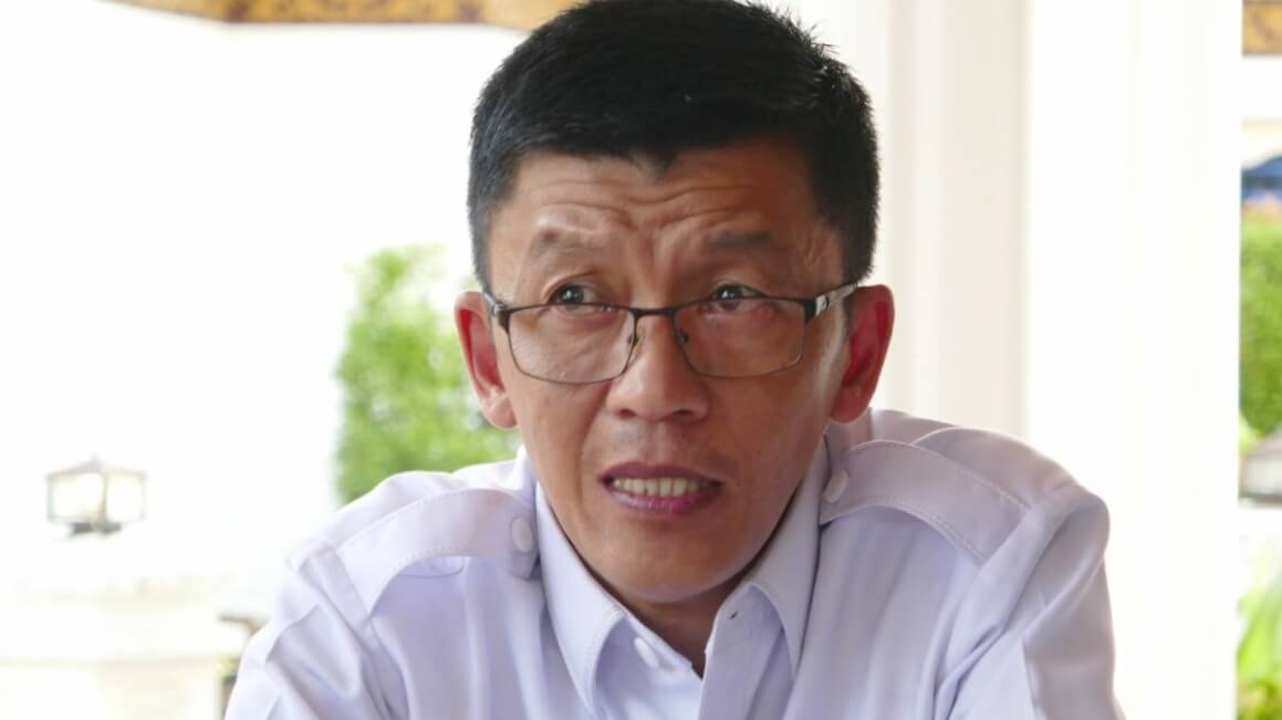 kunjungan wisman turun tipis