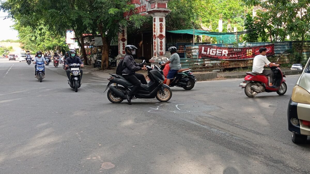 pengendara motor tewas