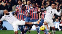 united-crystal-palace (1) United Balikkan Keadaan, Kalahkan Crystal Palace 2-1 di Selhurst Park