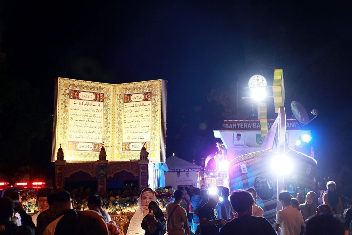 Pawai Takbir Batam 2026 Meriah, 37 Kendaraan Hias Ramaikan Batam Centre