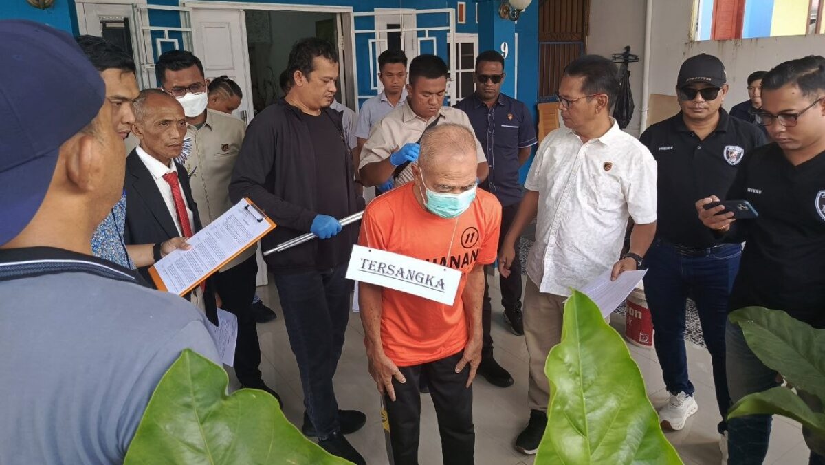 rekonstruksi pembunuhan istri