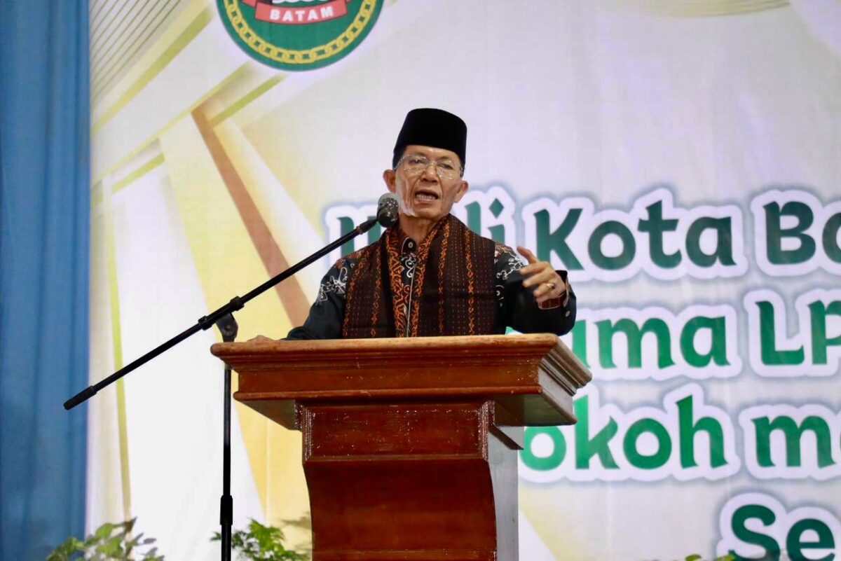 amsakar achmad, wali kota batam, ekonomi, batam, investasi, kemiskinan, pariwisata