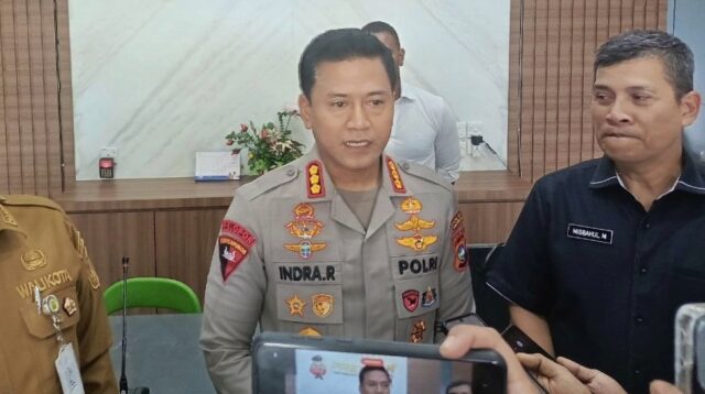WNA tabrak TNI