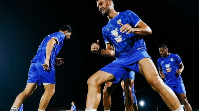 Klasemen Liga Indonesia Memanas, Persib Bandung dan Borneo FC Sikut-sikutan di Puncak